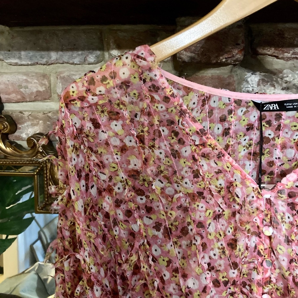 🆕 ZARA Pink Fringe Textured Confetti Button Down Chiffon Blouse Resort Luxury - Picture 6 of 16